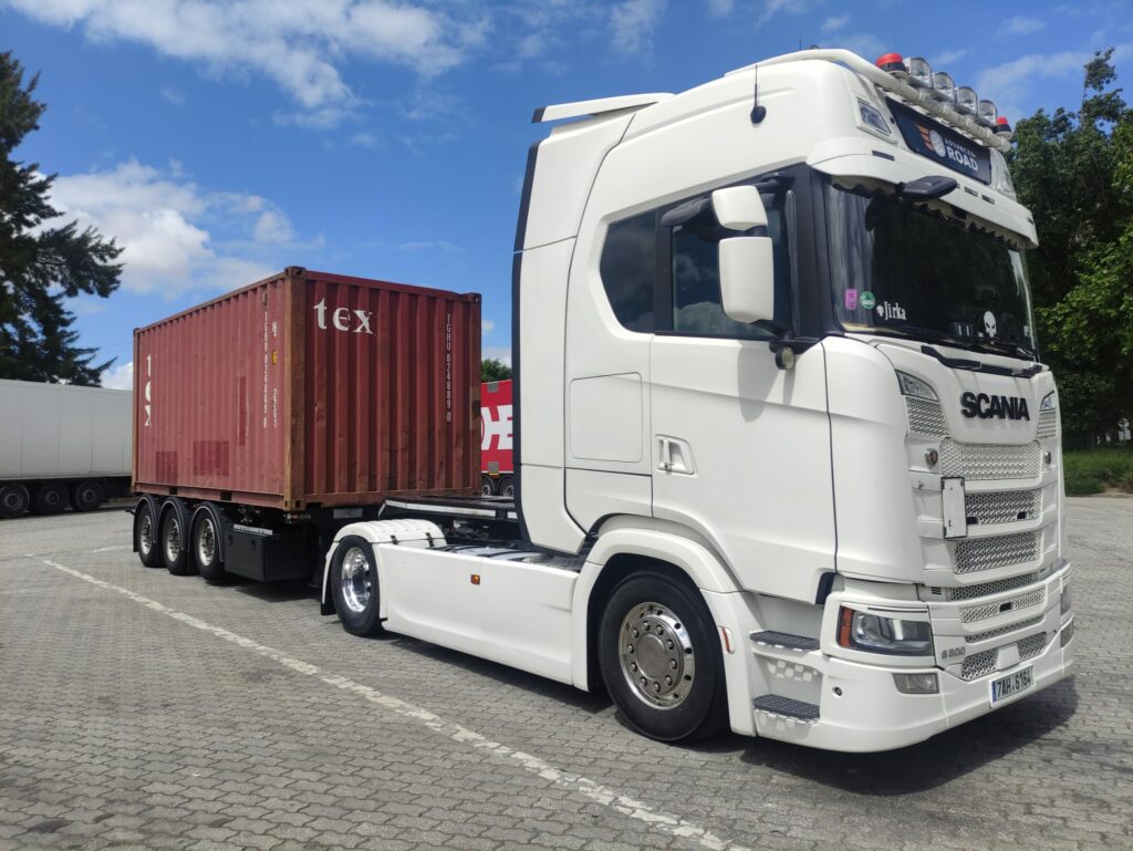 adr 1 konvoj advancedroad